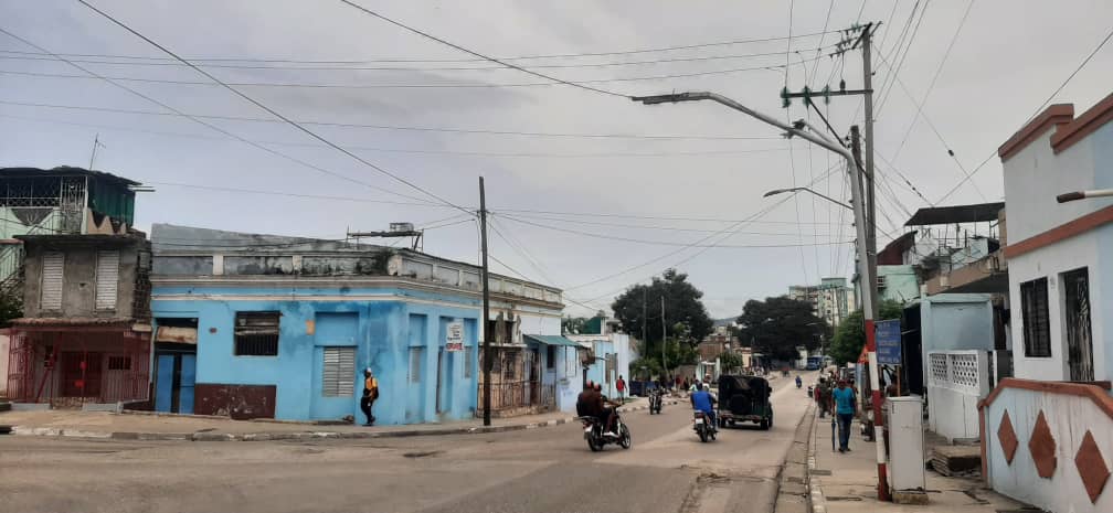 El semáforo ubicado en este lugar de la  calle Trocha ya fue retirado / Miguel Amado Noa Menéndez